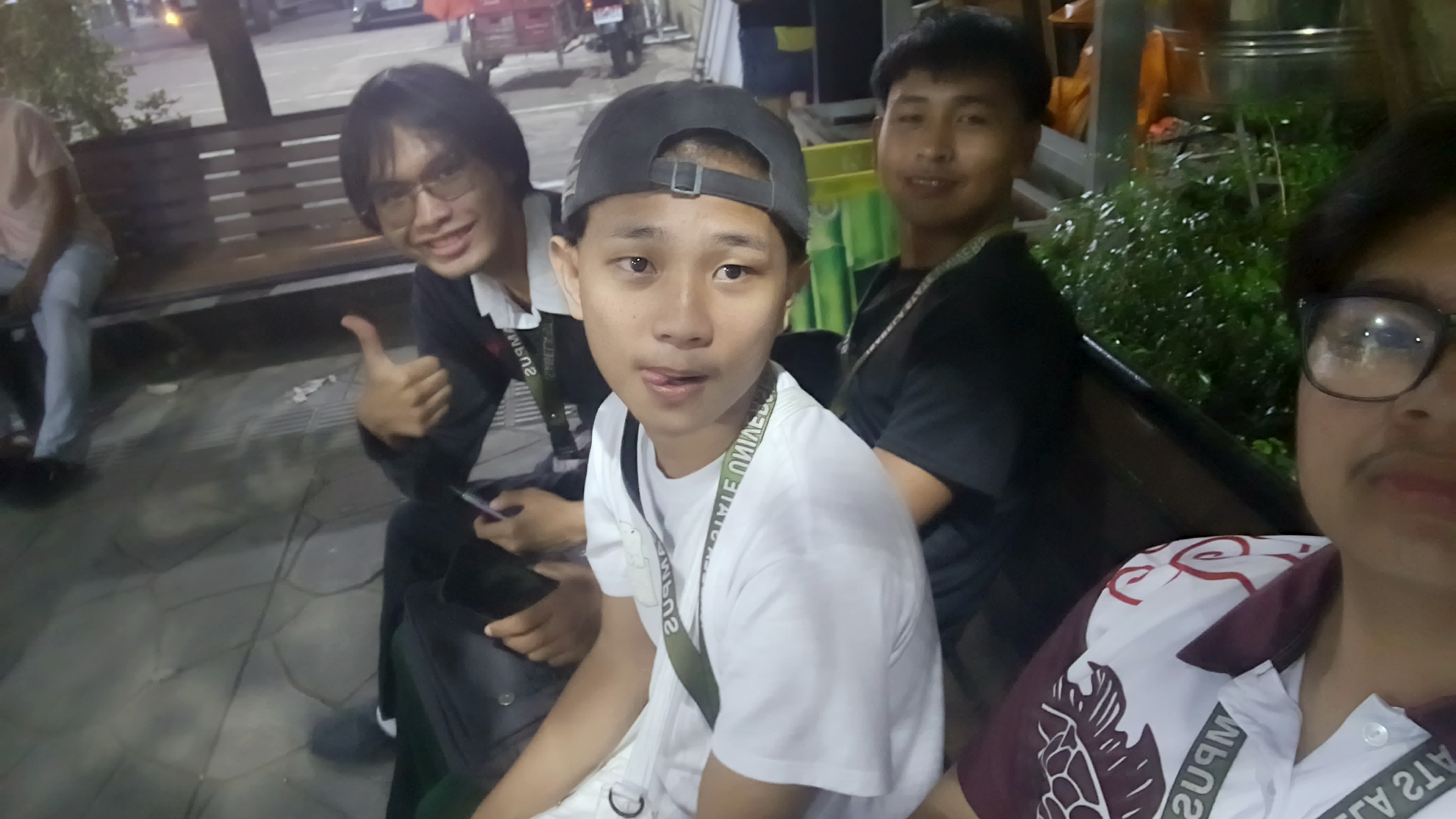 Tambay with areps