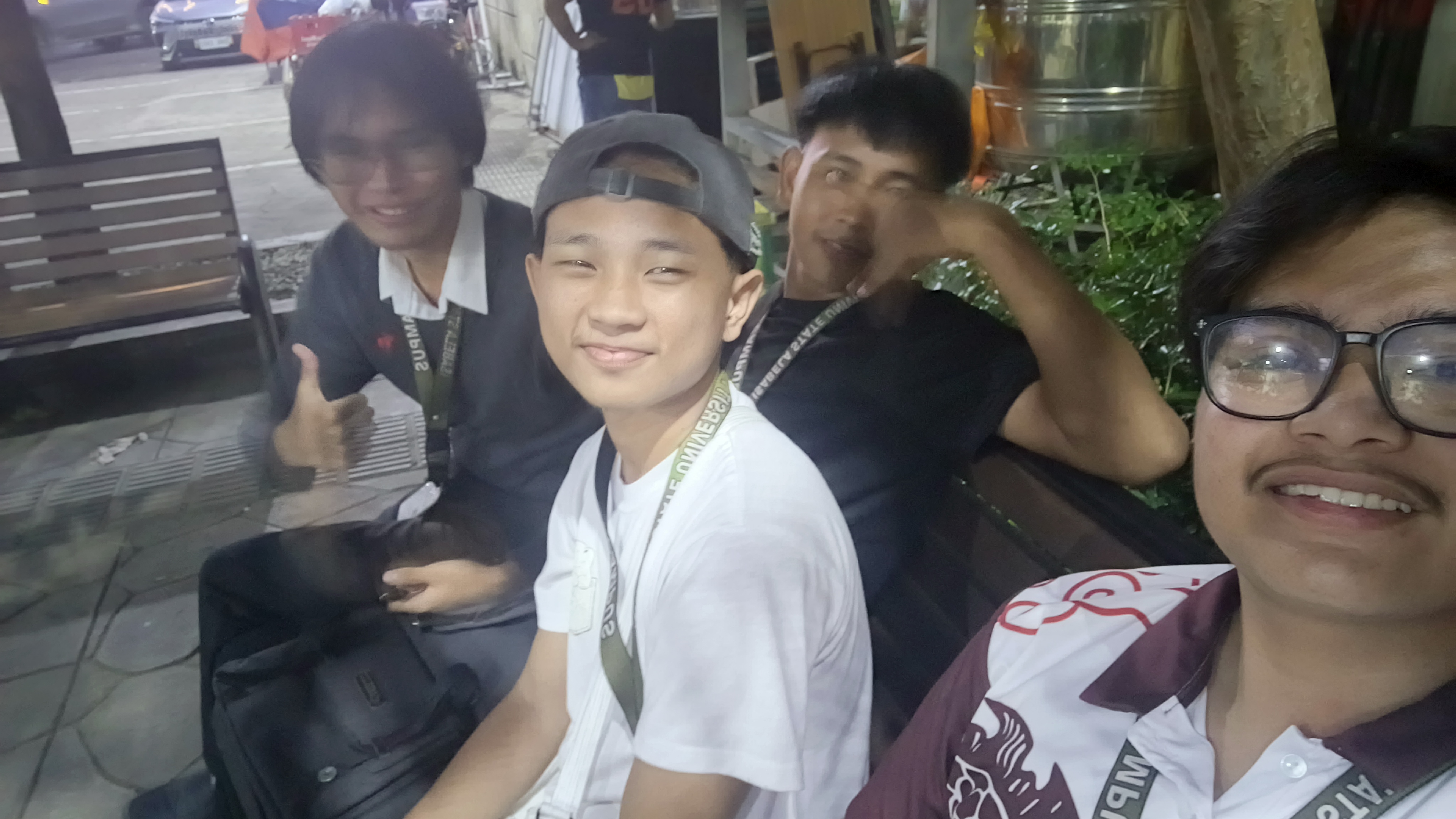 Tambay with areps